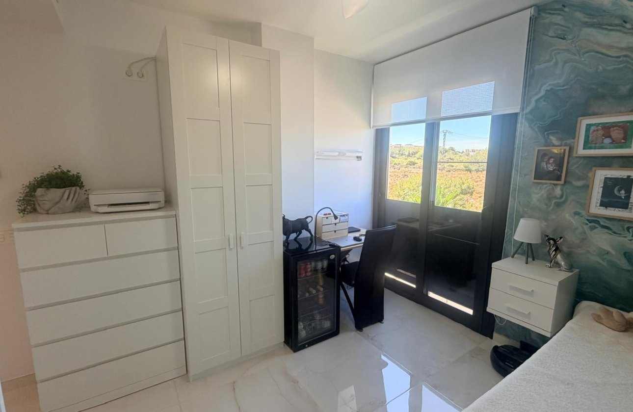 Resale - Apartment -
Los Altos - Costa Blanca