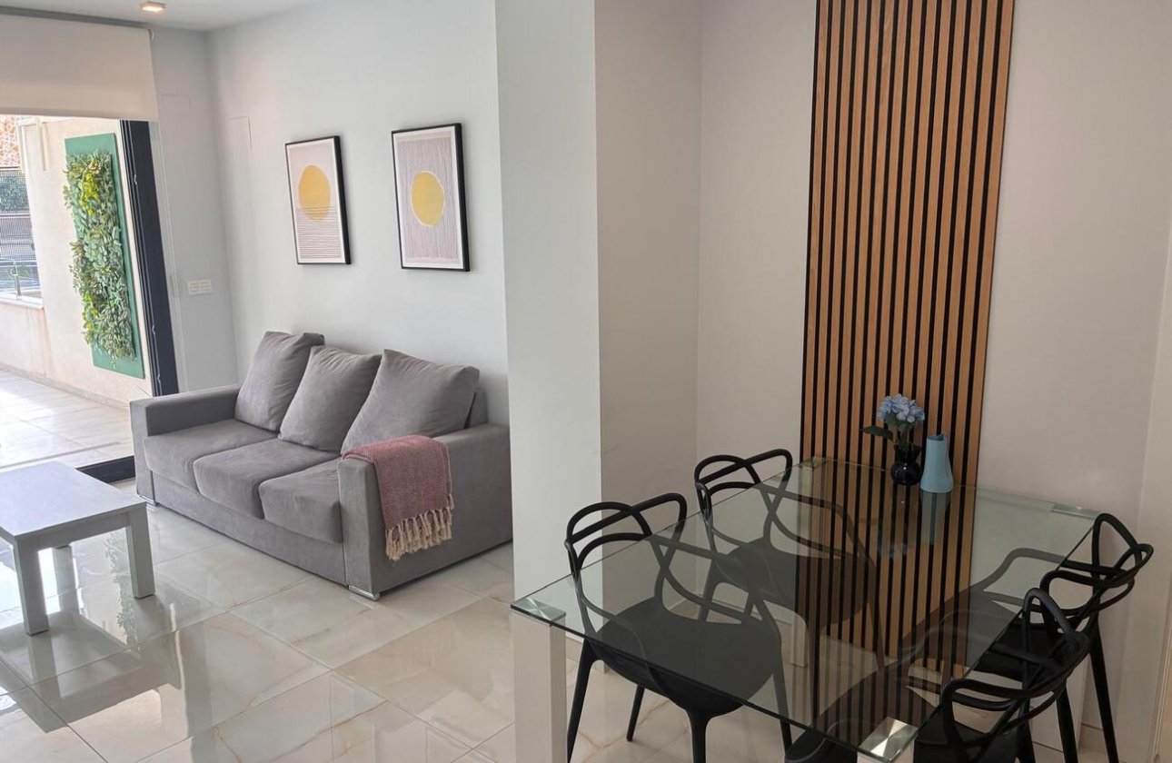 Resale - Apartment -
Los Altos - Costa Blanca
