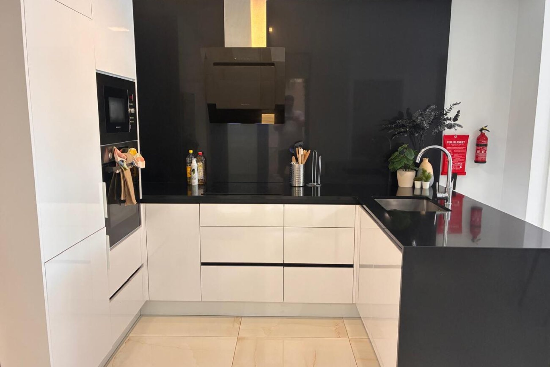 Resale - Apartment -
Los Altos - Costa Blanca