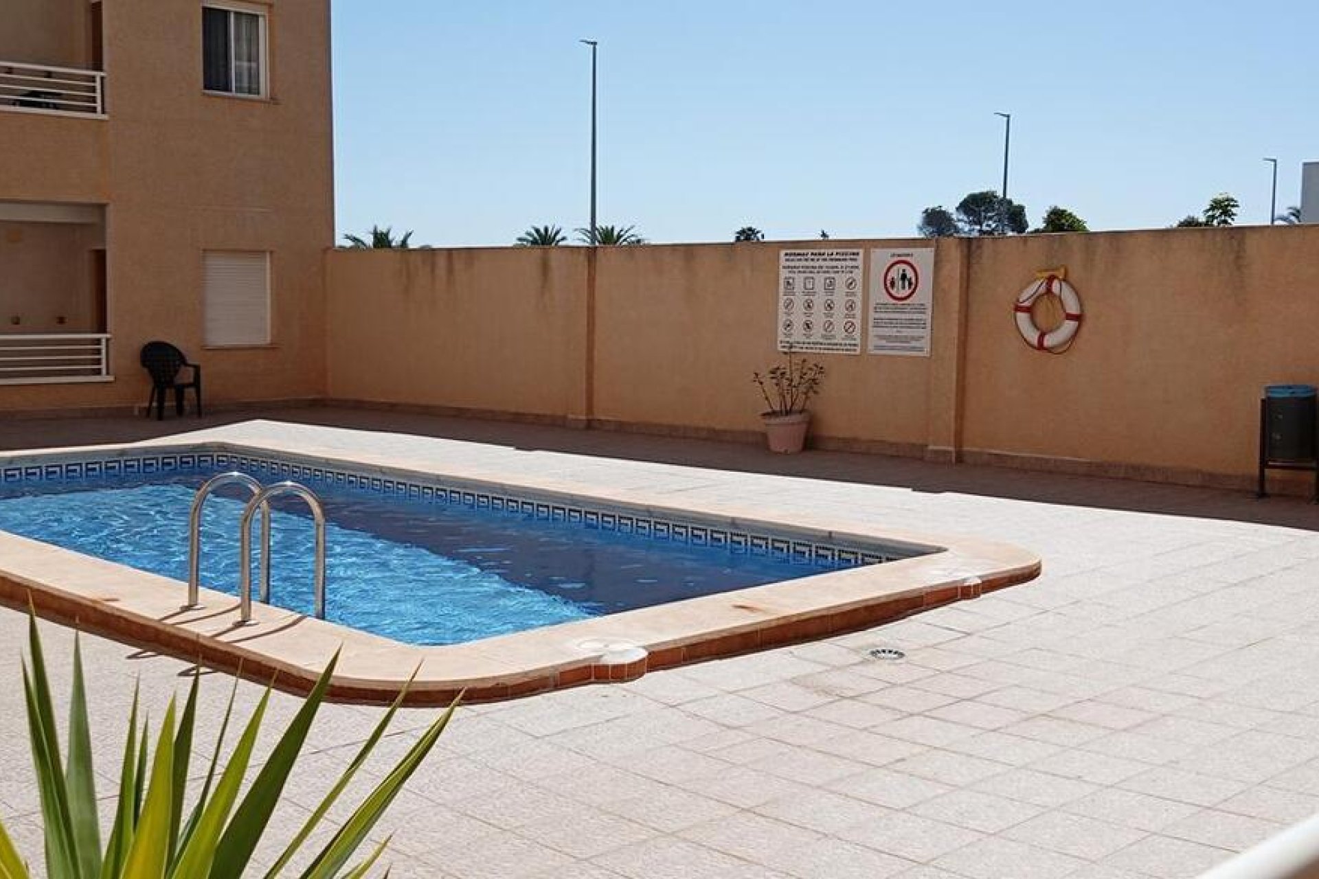 Resale - Apartment -
Los Montesinos - PUEBLO CENTRO
