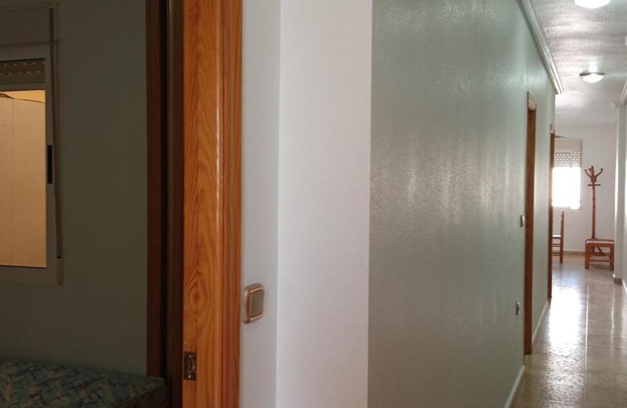 Resale - Apartment -
Los Montesinos - PUEBLO CENTRO