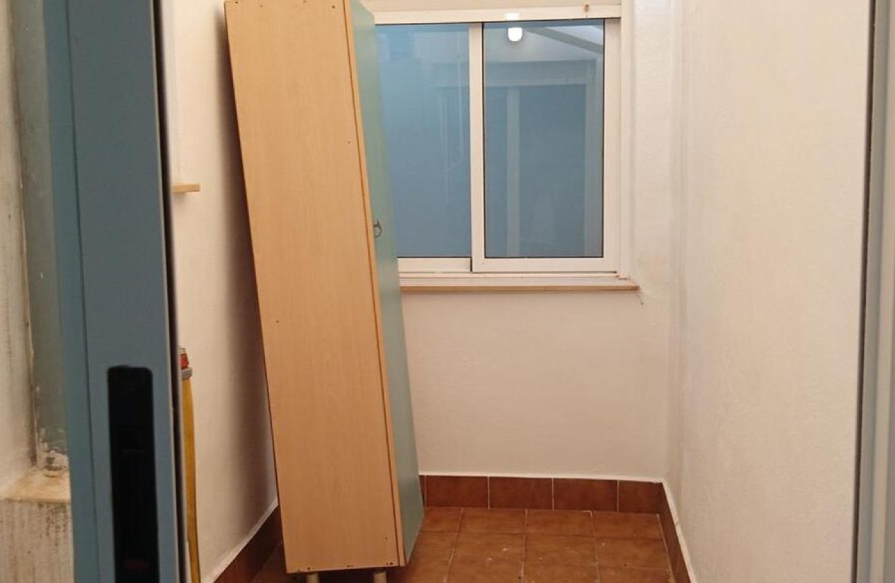 Resale - Apartment -
Los Montesinos - PUEBLO CENTRO
