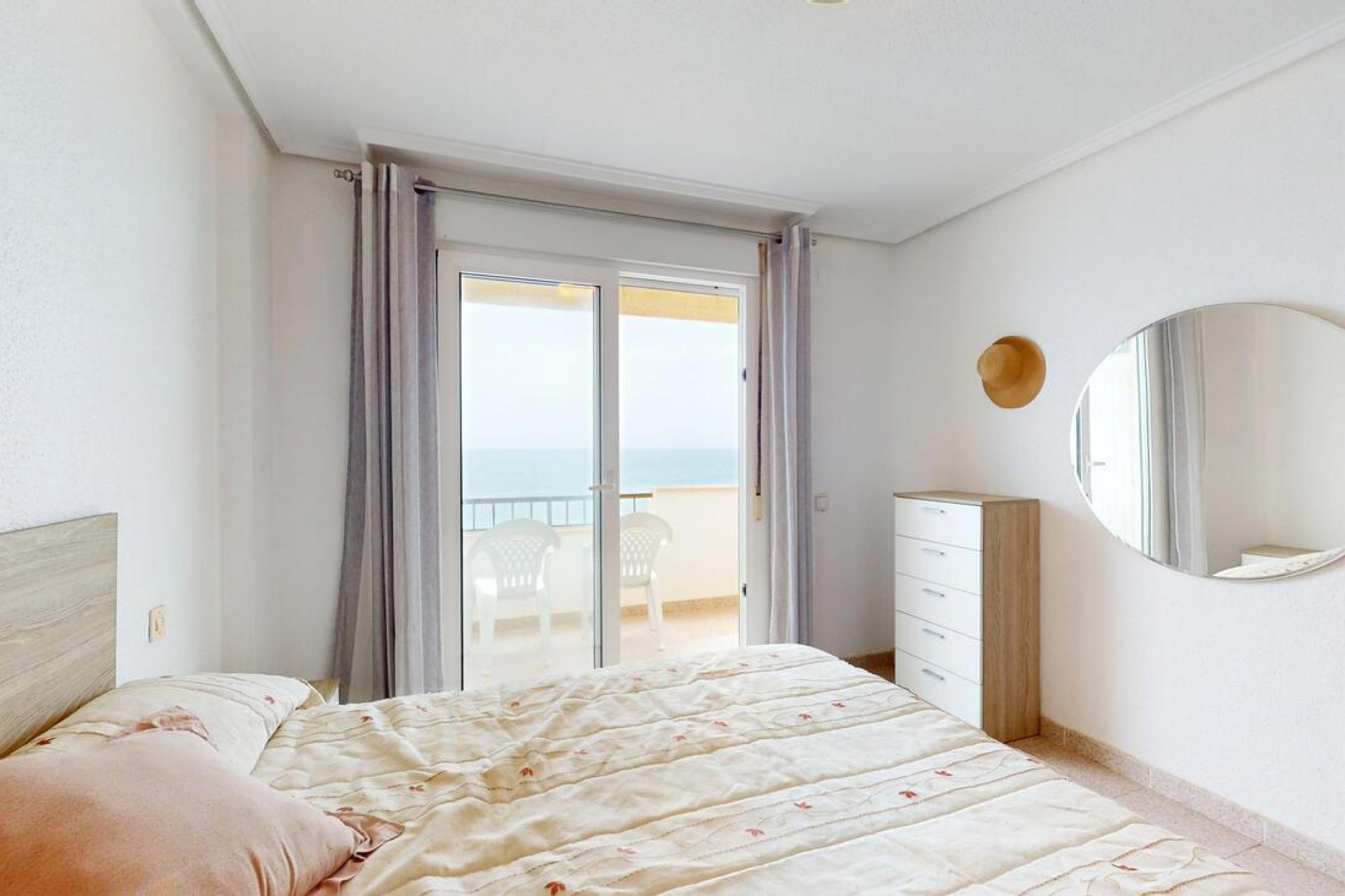 Resale - Apartment -
Mil Palmeras - Costa Blanca