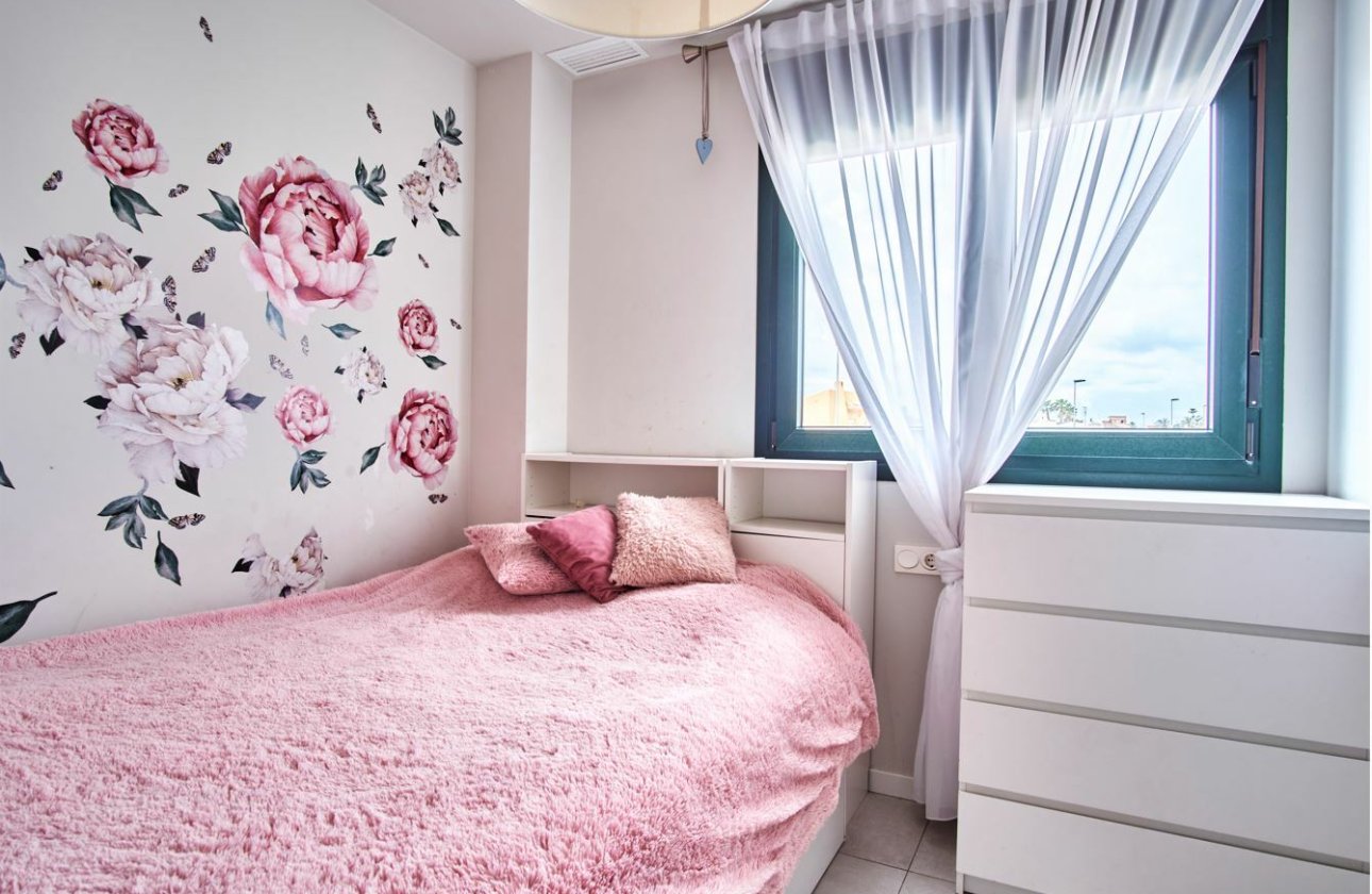 Resale - Apartment -
Mil Palmeras - Costa Blanca