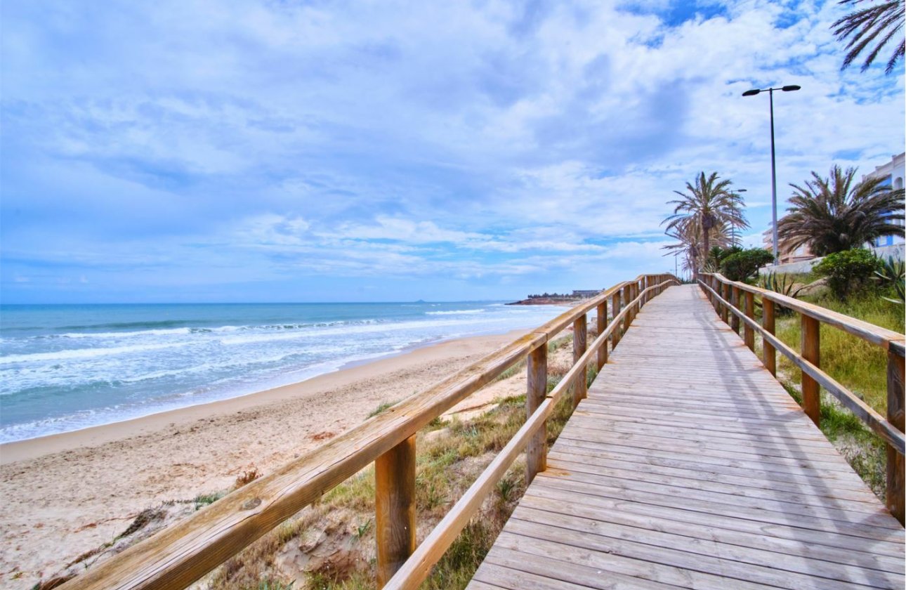 Resale - Apartment -
Mil Palmeras - Costa Blanca