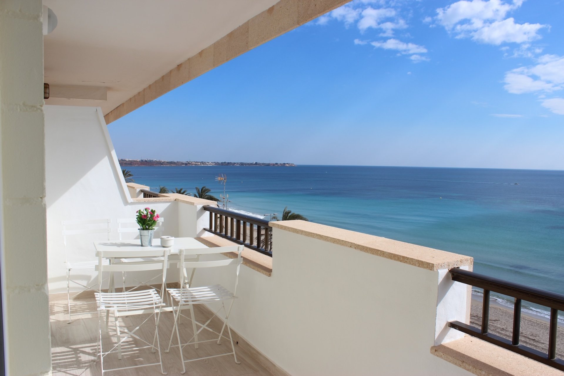 Resale - Apartment -
Mil Palmeras - Costa Blanca