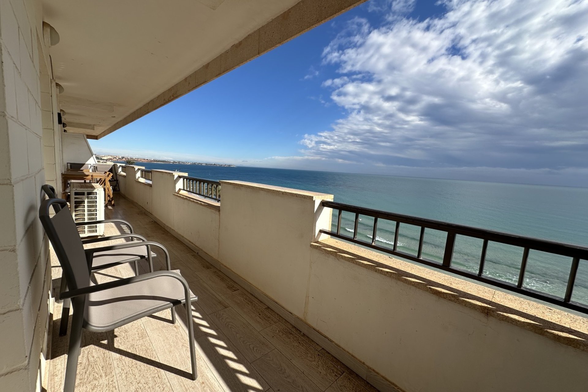 Resale - Apartment -
Mil Palmeras - Costa Blanca