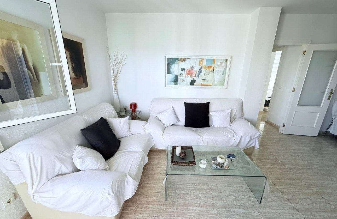 Resale - Apartment -
Orihuela Costa - Campoamor