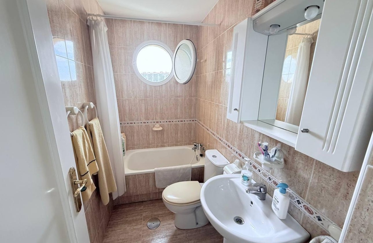 Resale - Apartment -
Orihuela Costa - Campoamor