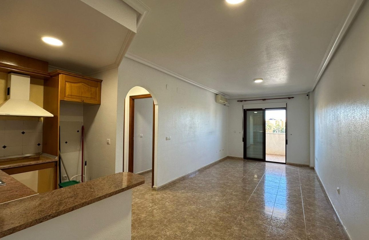 Resale - Apartment -
Orihuela Costa - Campoamor