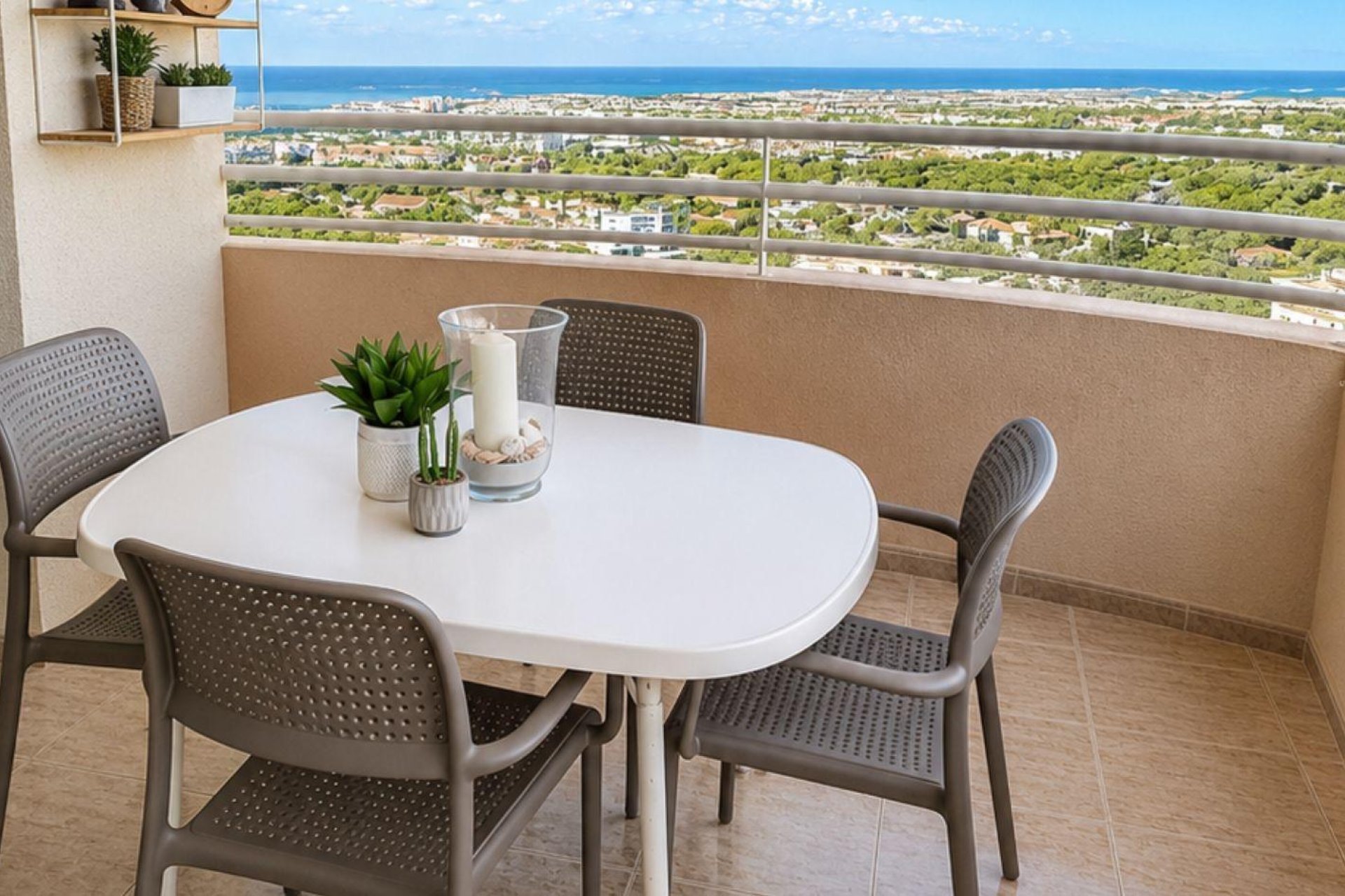 Resale - Apartment -
Orihuela Costa - Campoamor