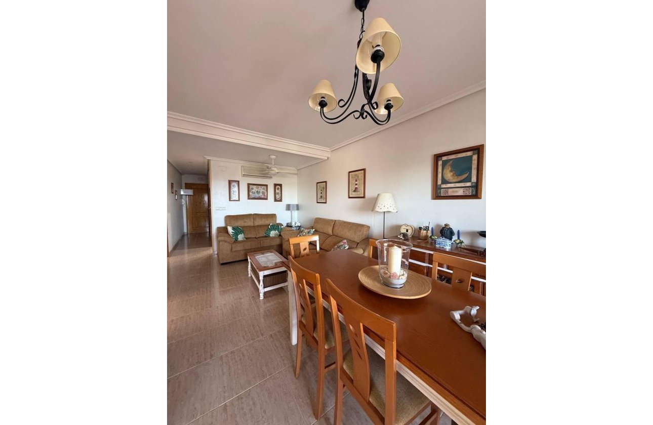 Resale - Apartment -
Orihuela Costa - Campoamor