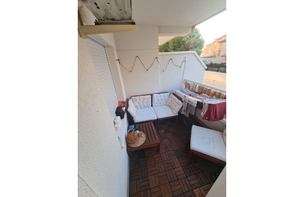 Resale - Apartment -
Orihuela Costa - Campoamor