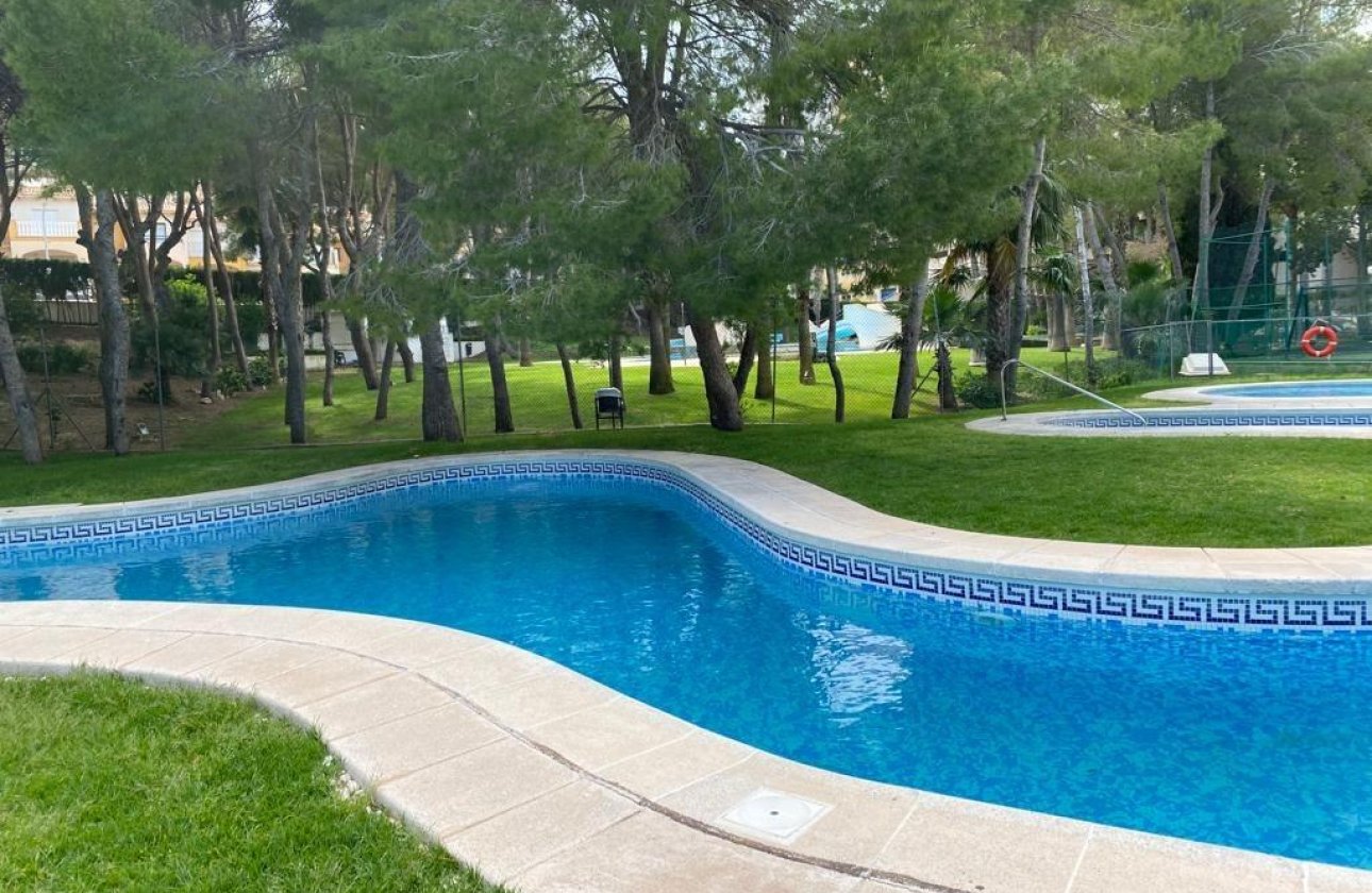 Resale - Apartment -
Orihuela Costa - Campoamor