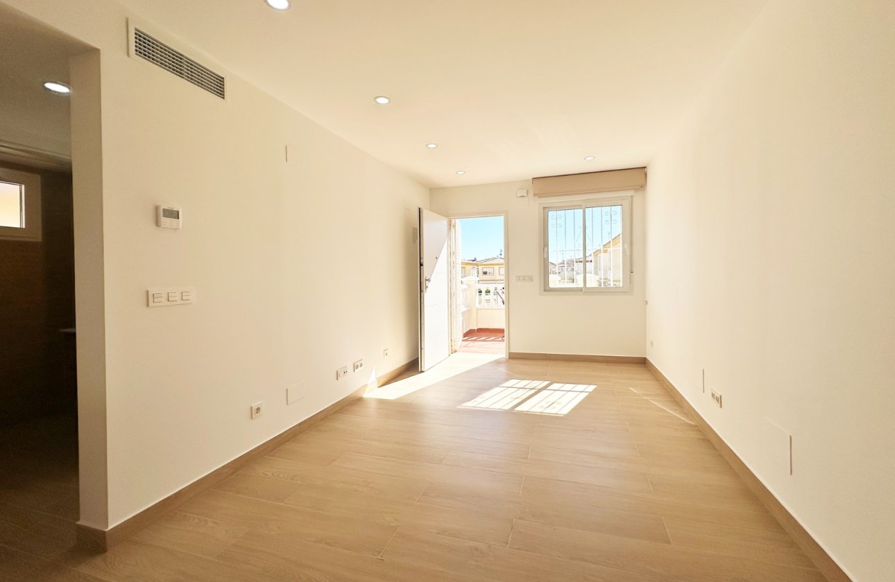Resale - Apartment -
Orihuela Costa - Costa Blanca