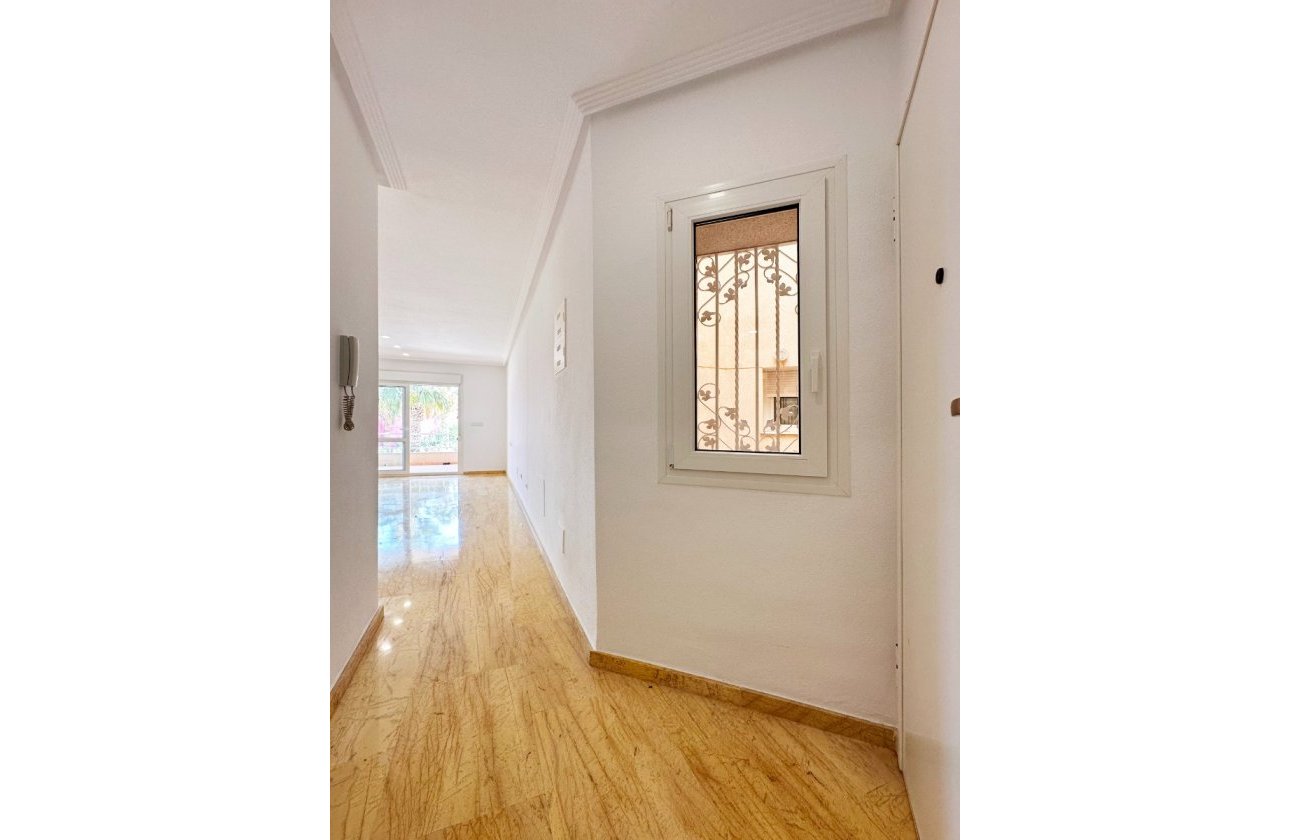 Resale - Apartment -
Orihuela Costa - Costa Blanca