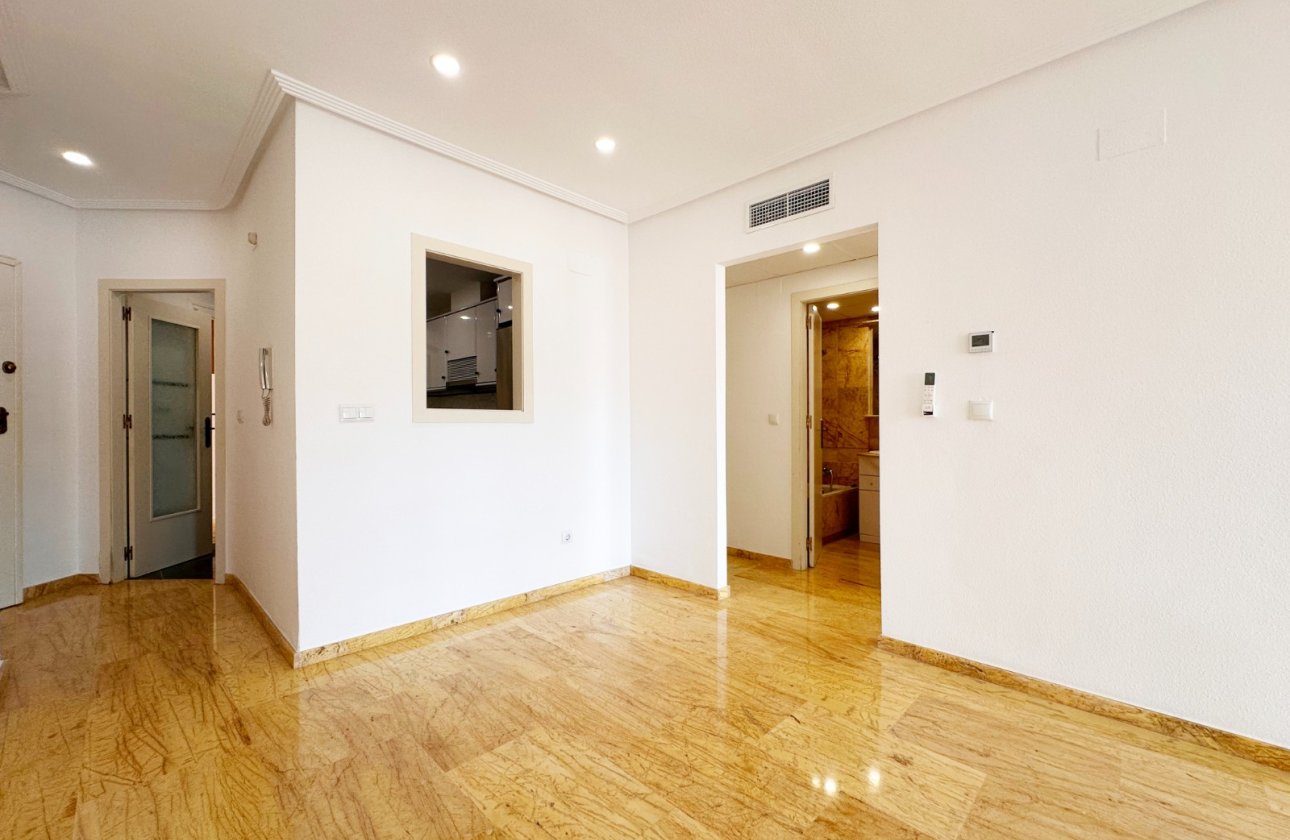 Resale - Apartment -
Orihuela Costa - Costa Blanca