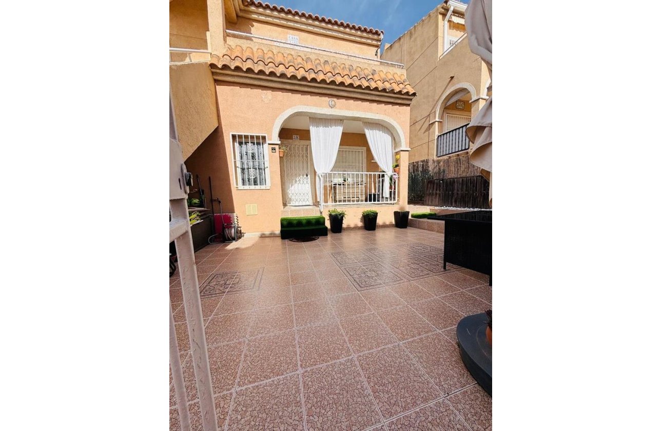 Resale - Apartment -
Orihuela Costa - Costa Blanca