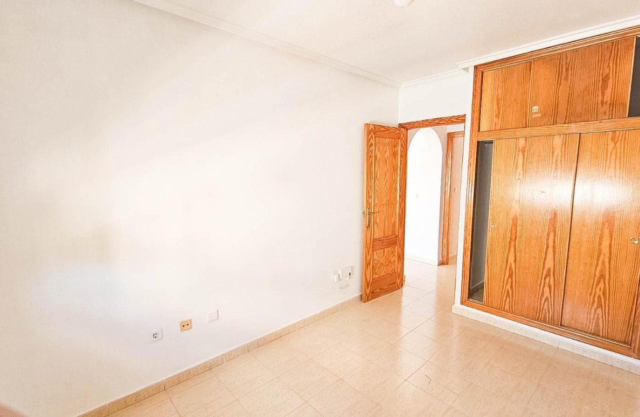 Resale - Apartment -
Orihuela Costa - La Florida