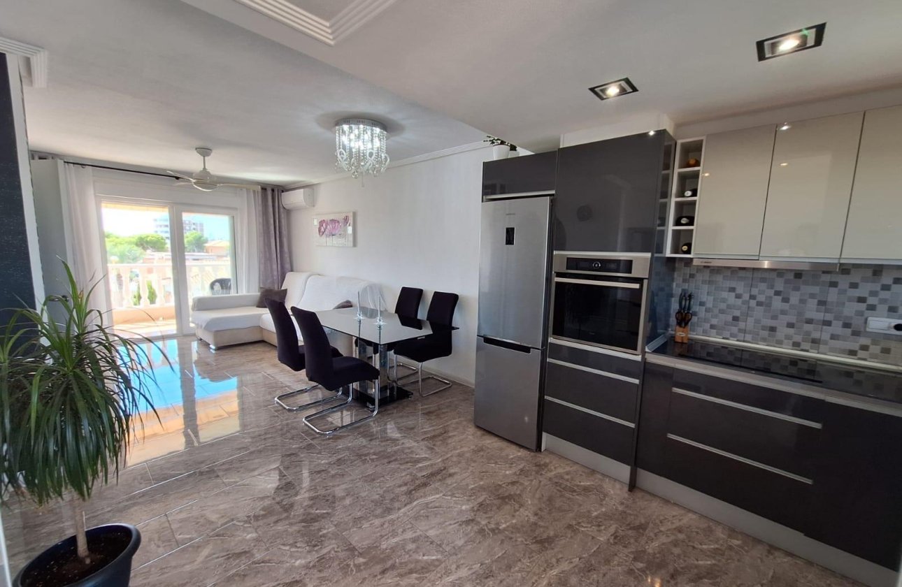 Resale - Apartment -
Orihuela Costa - La Zenia