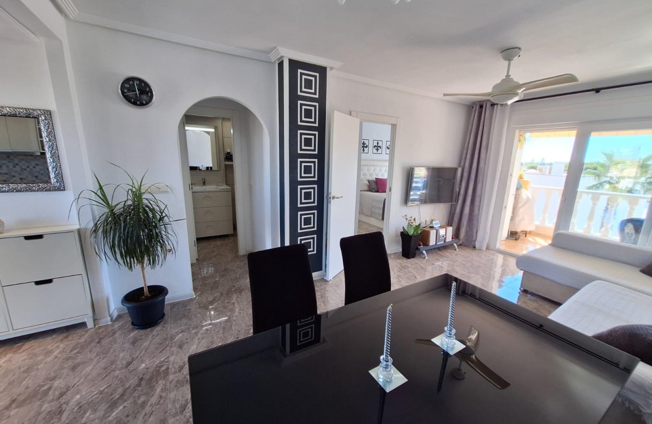 Resale - Apartment -
Orihuela Costa - La Zenia
