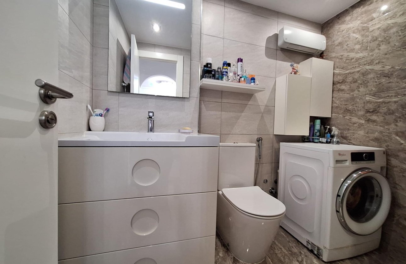 Resale - Apartment -
Orihuela Costa - La Zenia