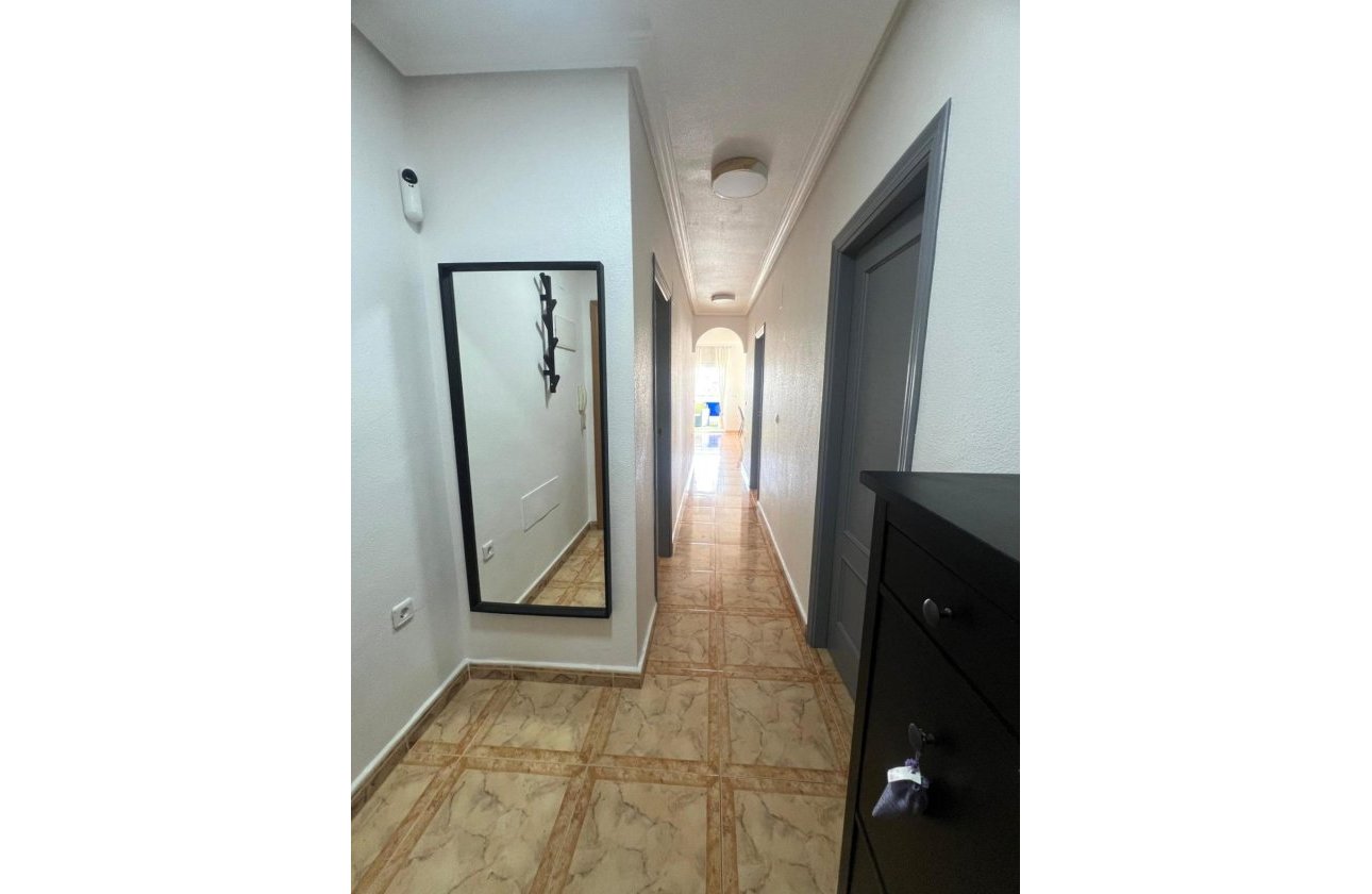 Resale - Apartment -
Orihuela Costa - La Zenia