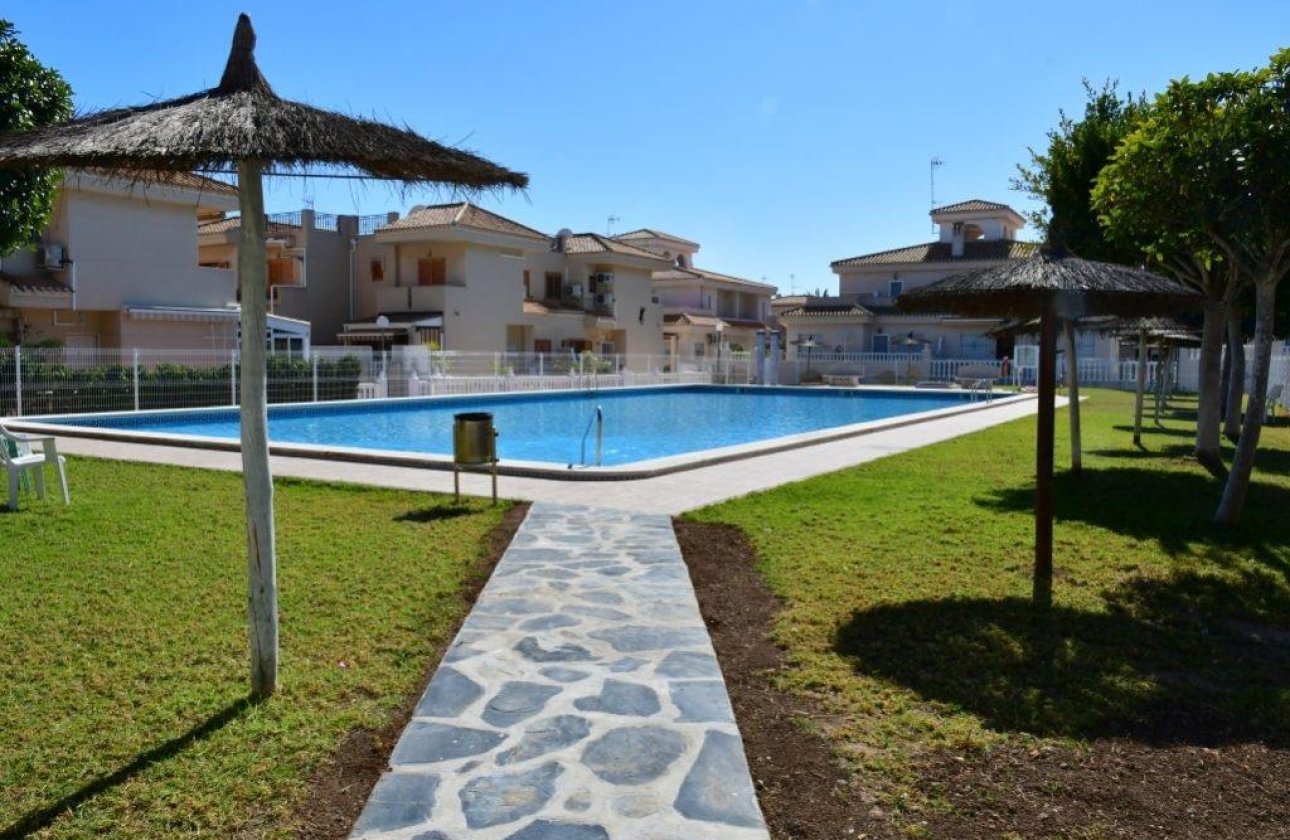 Resale - Apartment -
Orihuela Costa - La Zenia