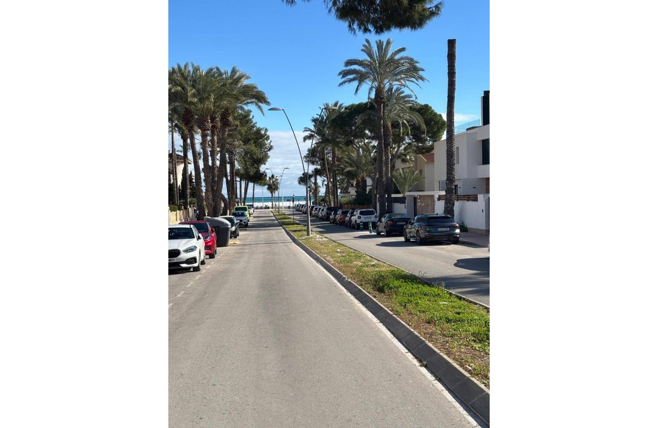 Resale - Apartment -
Orihuela Costa - La Zenia