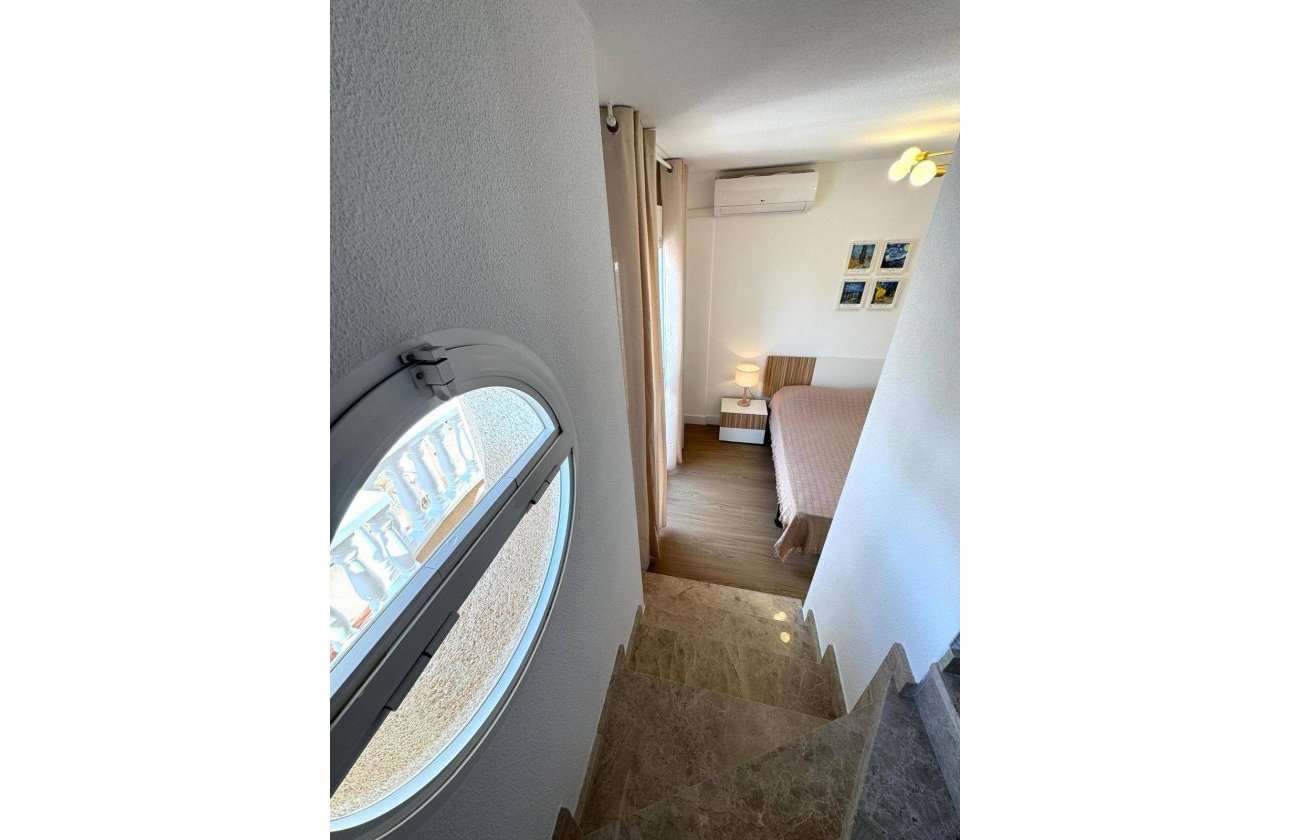 Resale - Apartment -
Orihuela Costa - Las Filipinas