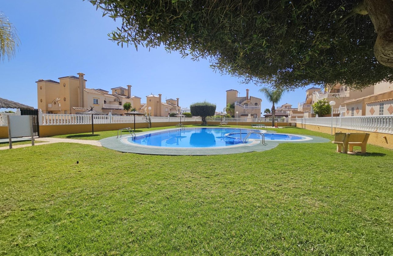Resale - Apartment -
Orihuela Costa - Lomas de Cabo Roig