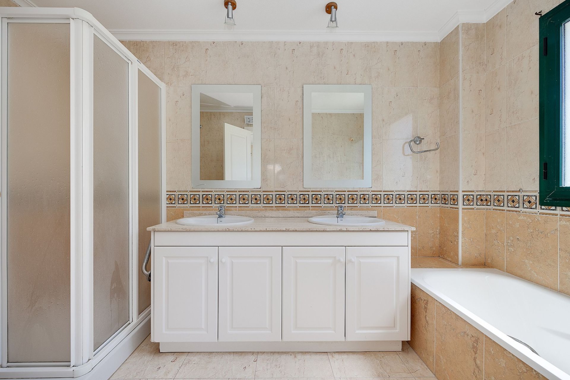 Resale - Apartment -
Orihuela Costa - Lomas de Campoamor