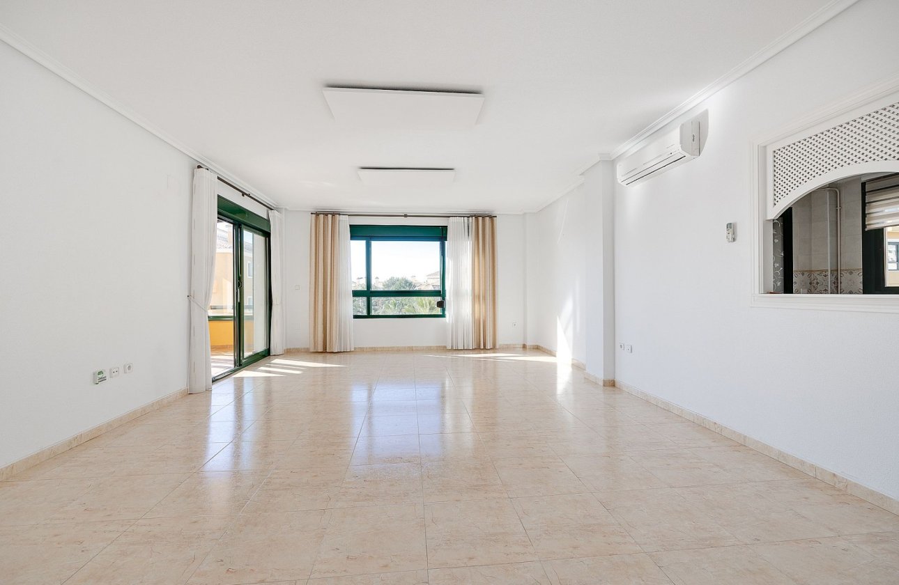 Resale - Apartment -
Orihuela Costa - Lomas de Campoamor