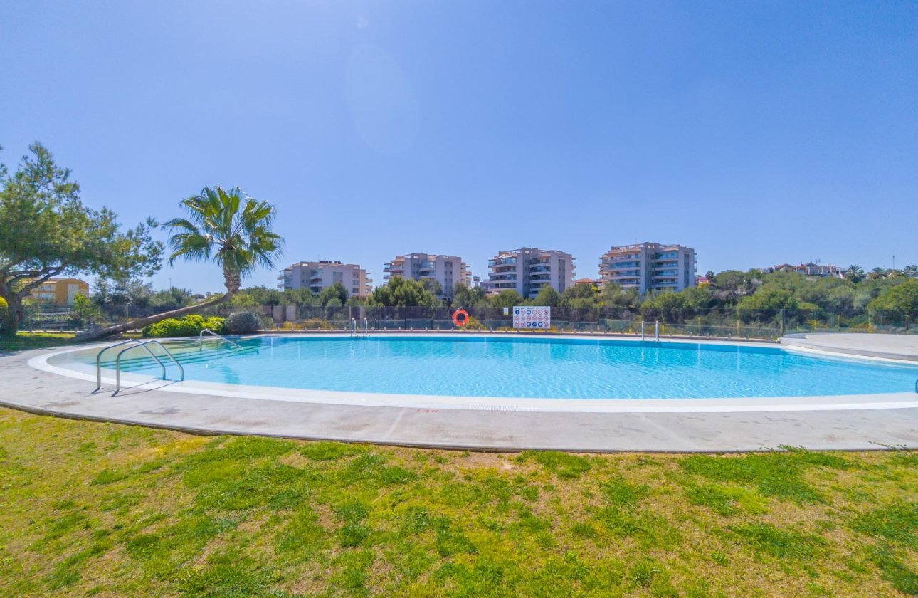 Resale - Apartment -
Orihuela Costa - Los Dolses