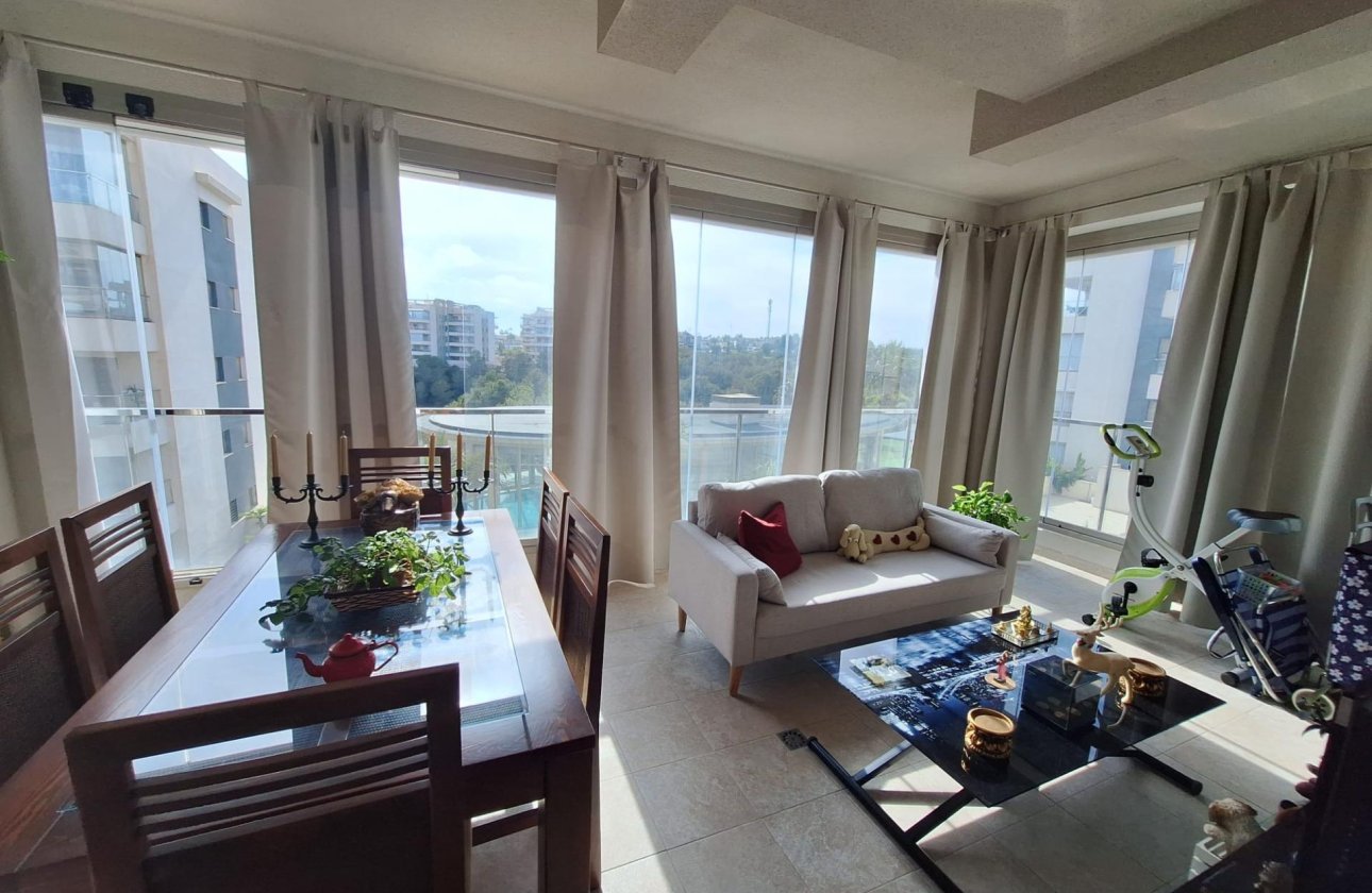 Resale - Apartment -
Orihuela Costa - Los Dolses