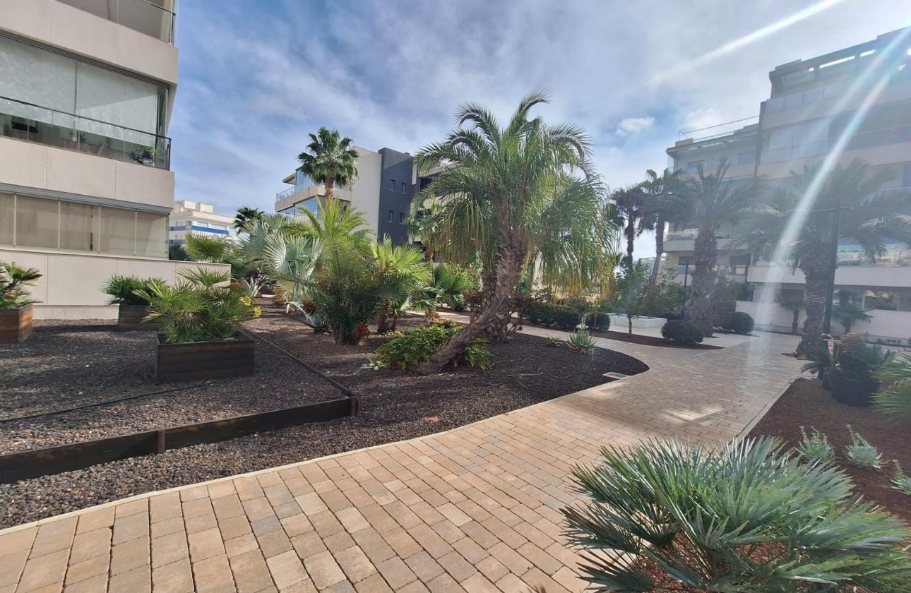 Resale - Apartment -
Orihuela Costa - Los Dolses