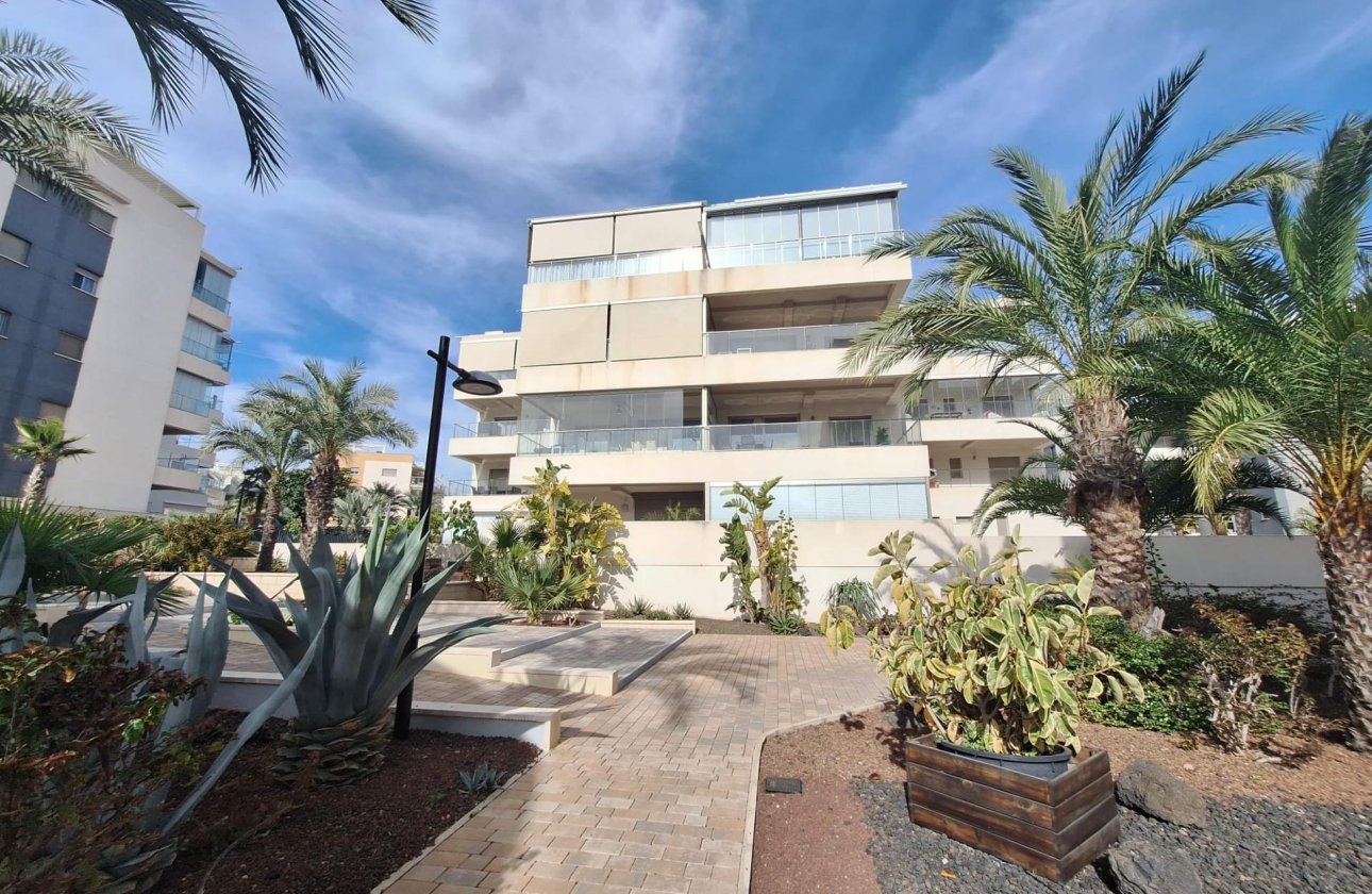 Resale - Apartment -
Orihuela Costa - Los Dolses
