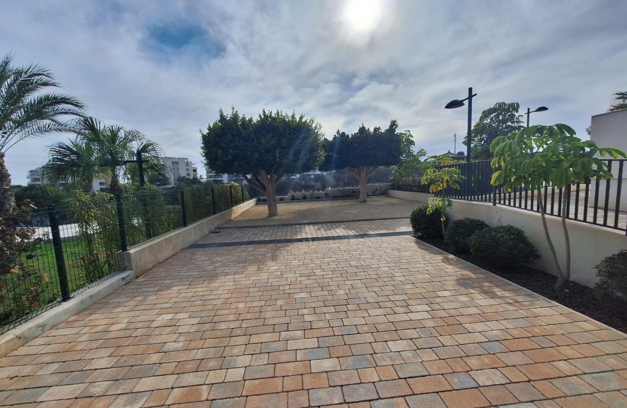 Resale - Apartment -
Orihuela Costa - Los Dolses