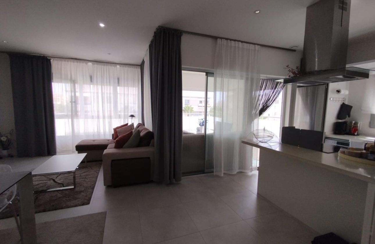 Resale - Apartment -
Orihuela Costa - Los Dolses