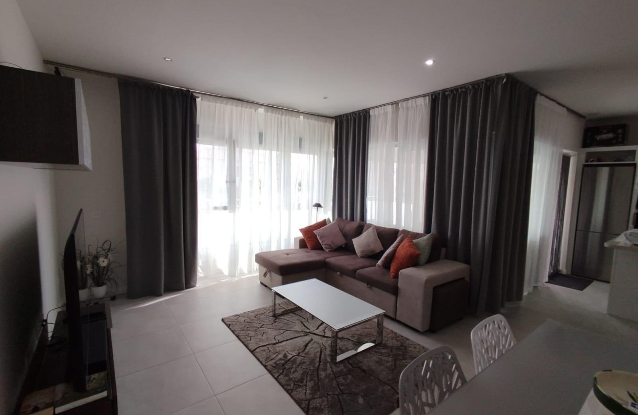 Resale - Apartment -
Orihuela Costa - Los Dolses