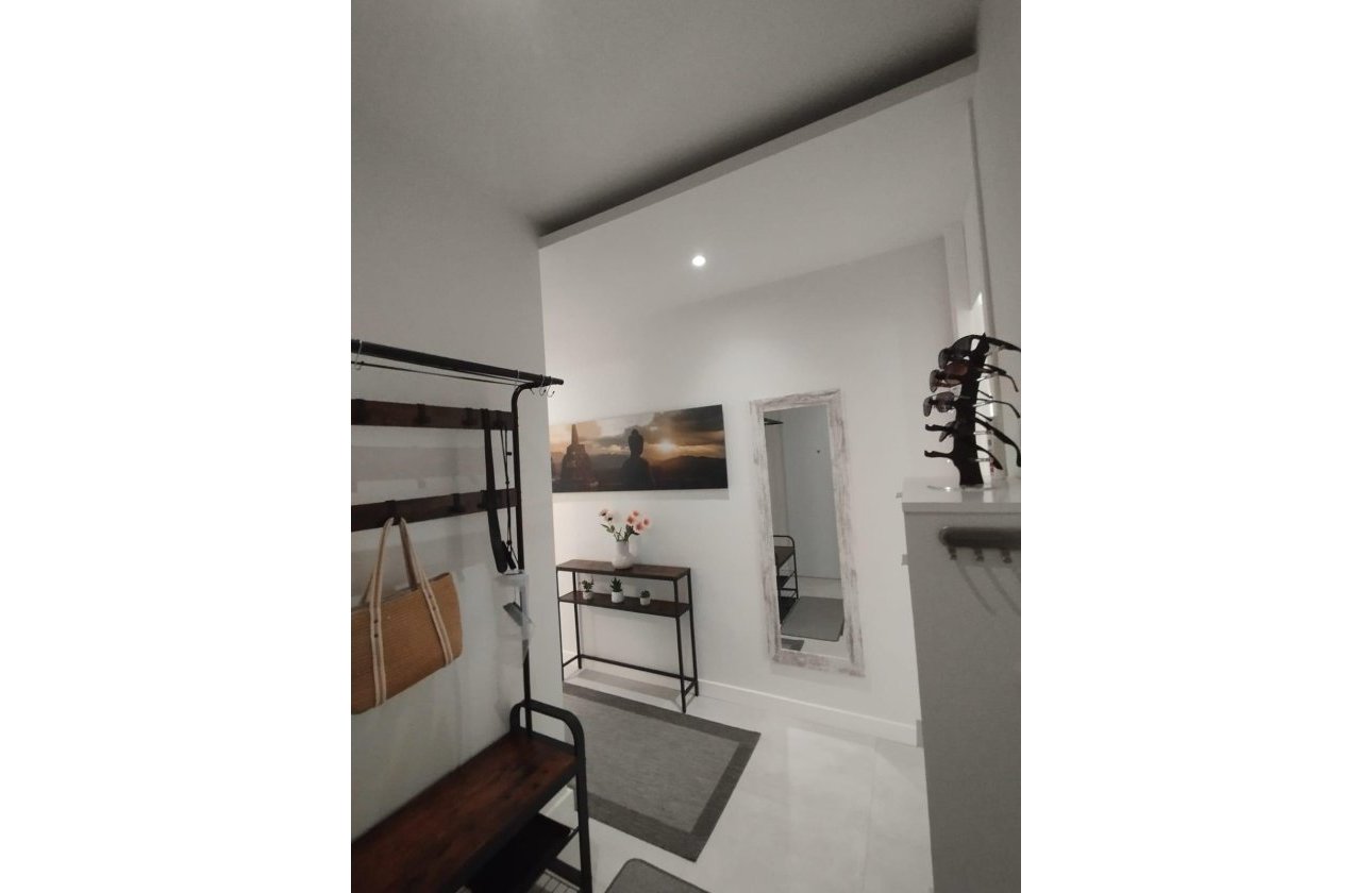 Resale - Apartment -
Orihuela Costa - Los Dolses