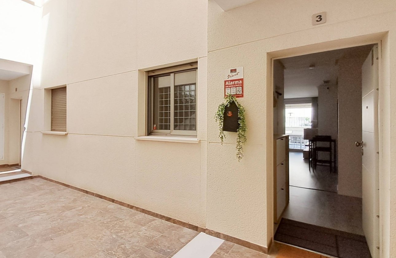 Resale - Apartment -
Orihuela Costa - Los Dolses