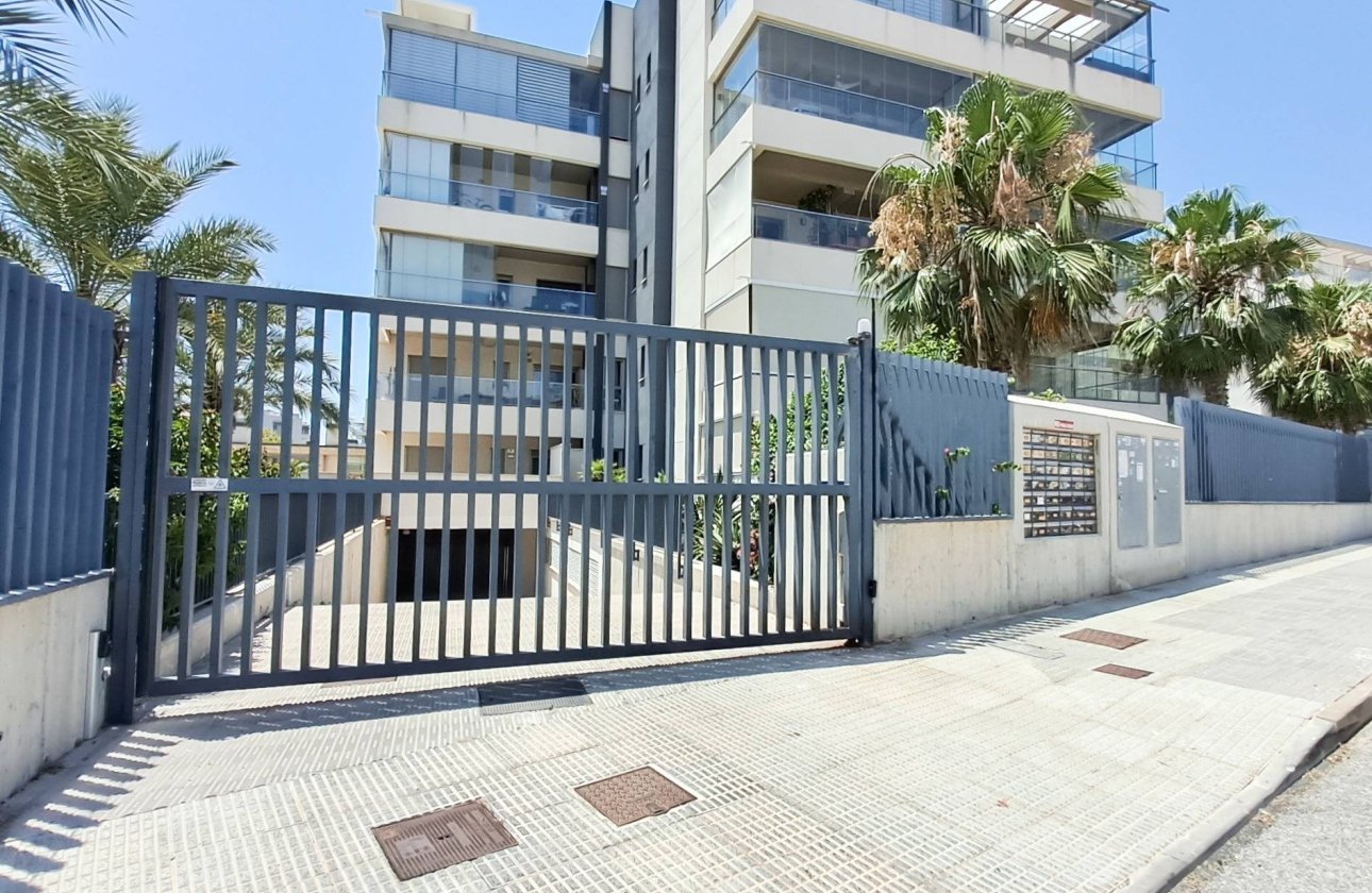 Resale - Apartment -
Orihuela Costa - Los Dolses