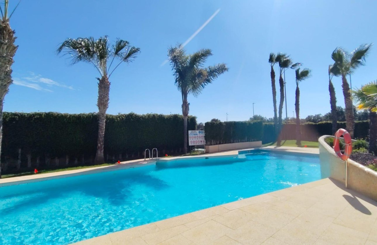 Resale - Apartment -
Orihuela Costa - PAU 8