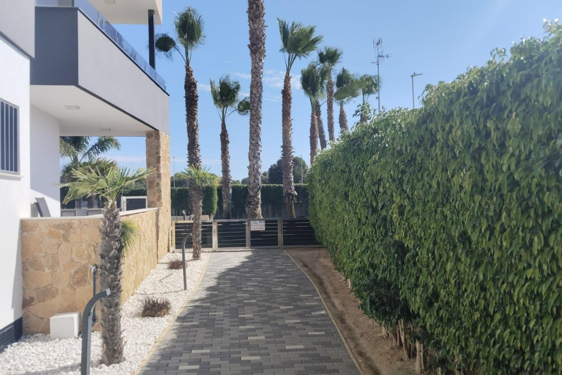 Resale - Apartment -
Orihuela Costa - PAU 8