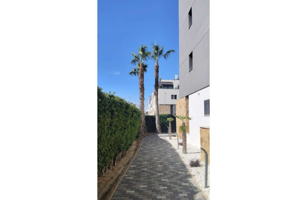 Resale - Apartment -
Orihuela Costa - PAU 8