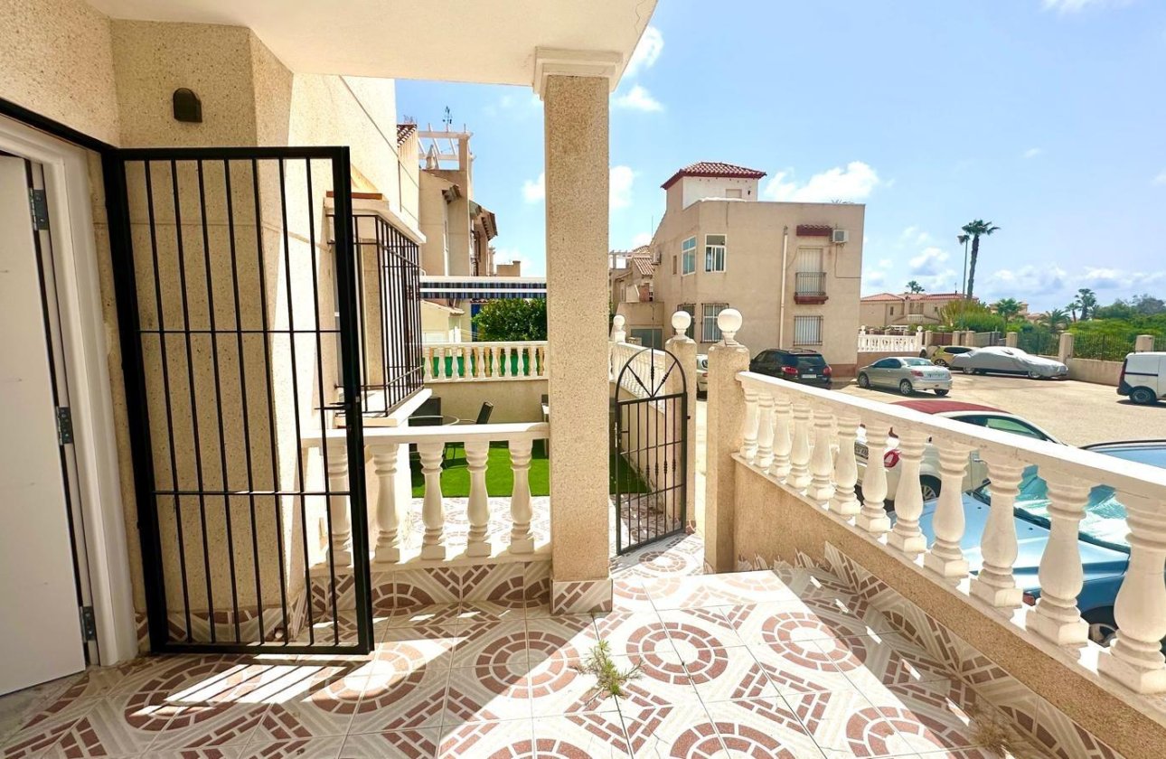 Resale - Apartment -
Orihuela Costa - Playa Flamenca