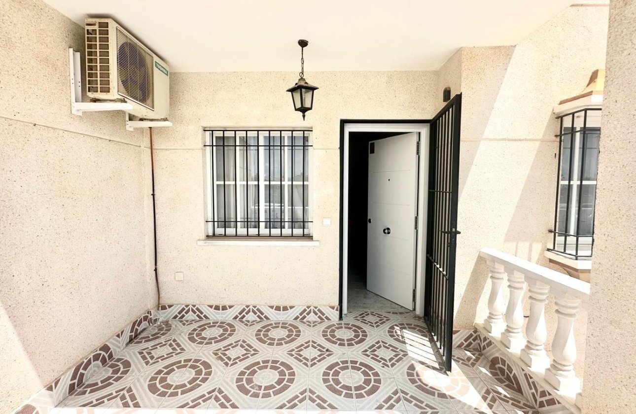 Resale - Apartment -
Orihuela Costa - Playa Flamenca
