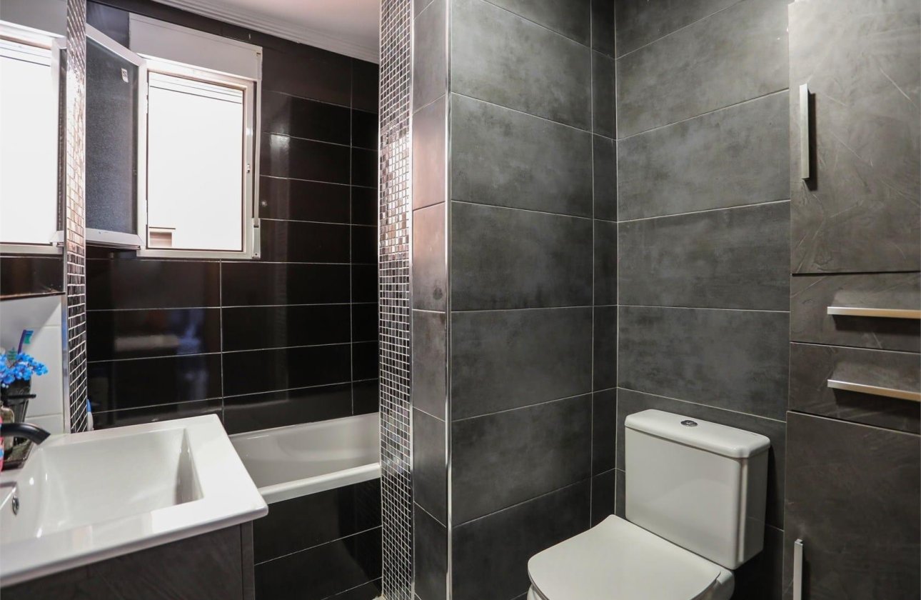 Resale - Apartment -
Orihuela Costa - Playa Flamenca