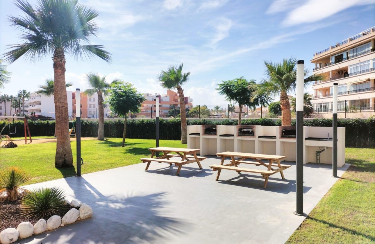 Resale - Apartment -
Orihuela Costa - Punta Prima